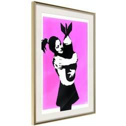 Arkiio Affisch Bomb Hugger [Poster] 20x30 Poster